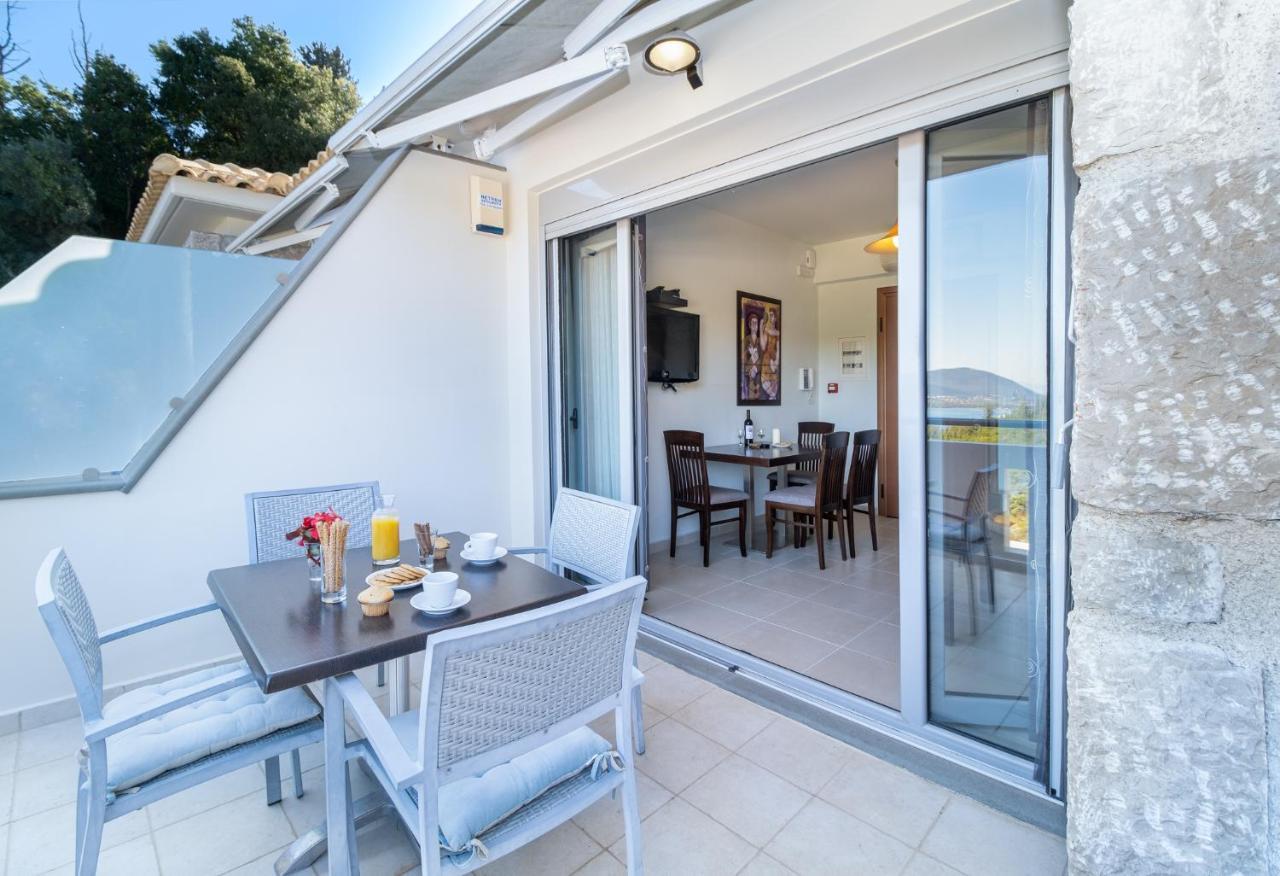 Thealos Village Aparthotel Lefkada Лигия Екстериор снимка