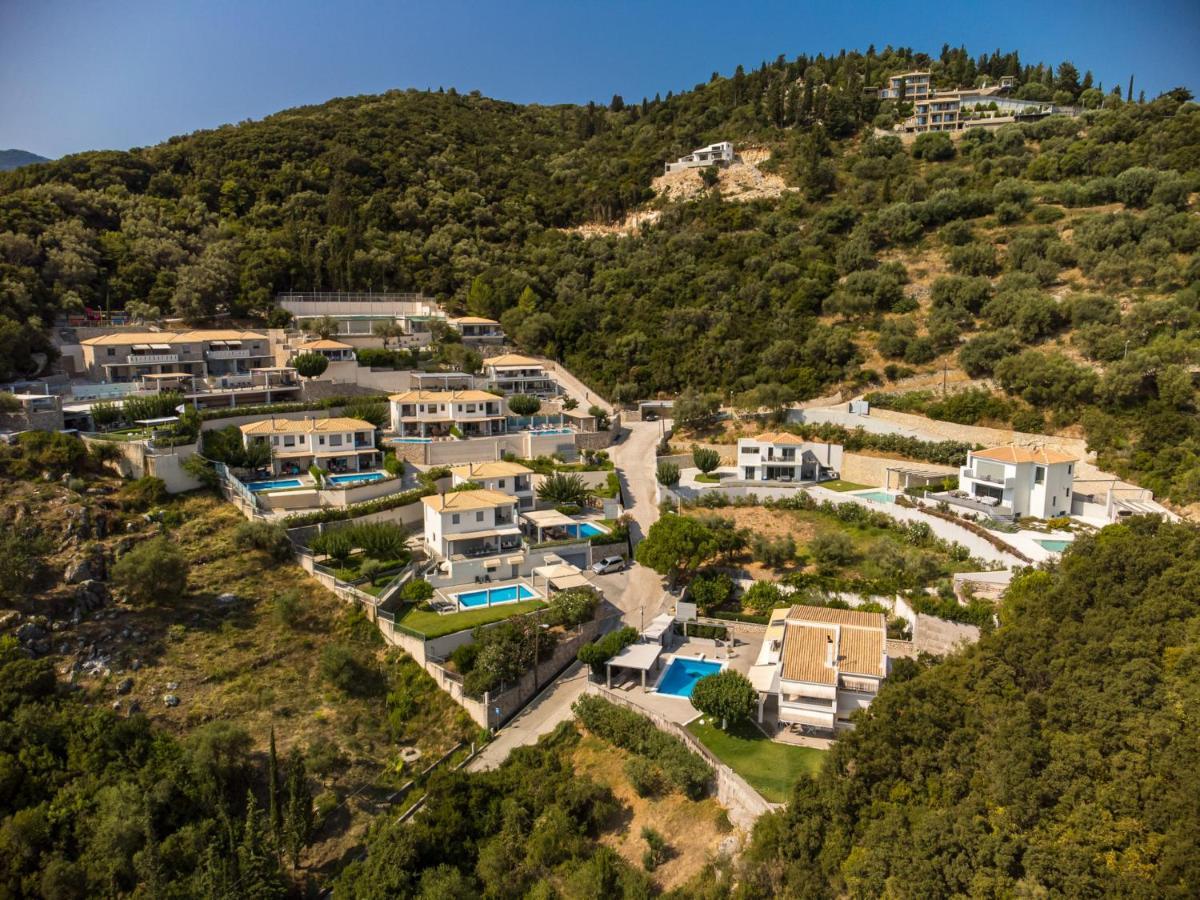 Thealos Village Aparthotel Lefkada Лигия Екстериор снимка